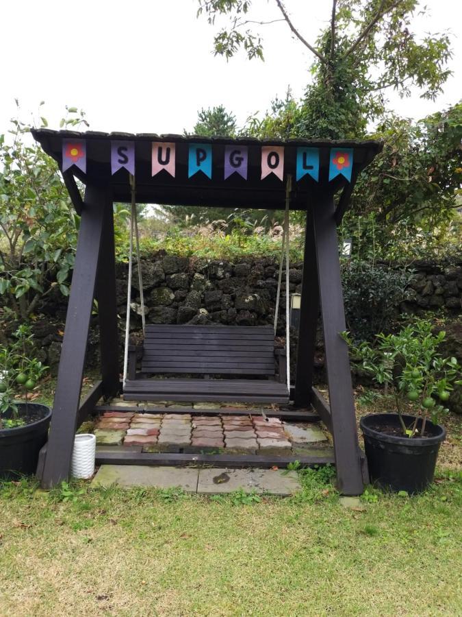Supgol Private House Villa Jeju Bagian luar foto
